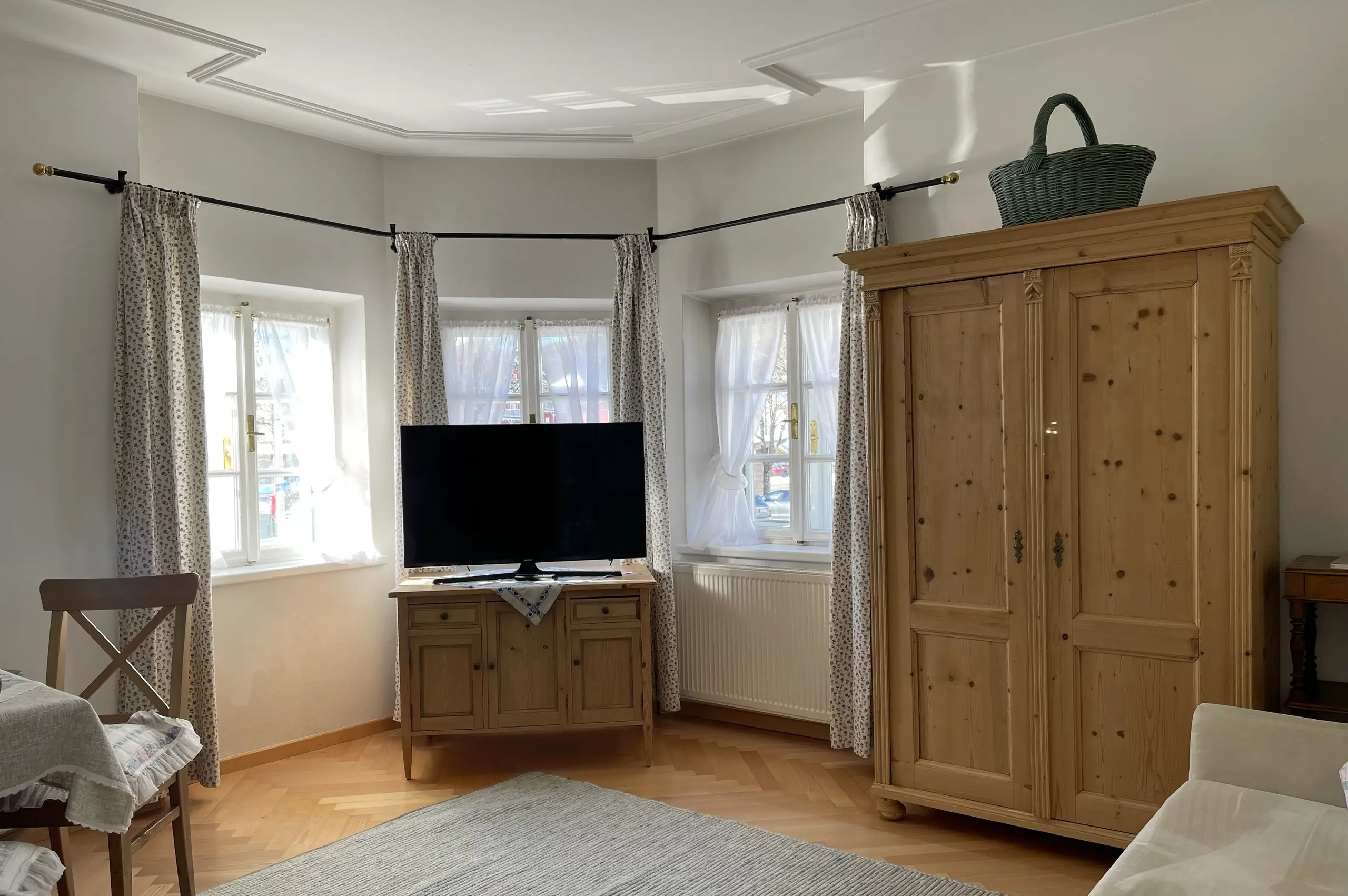 Appartamento 1 – Soggiorno con bovindo
