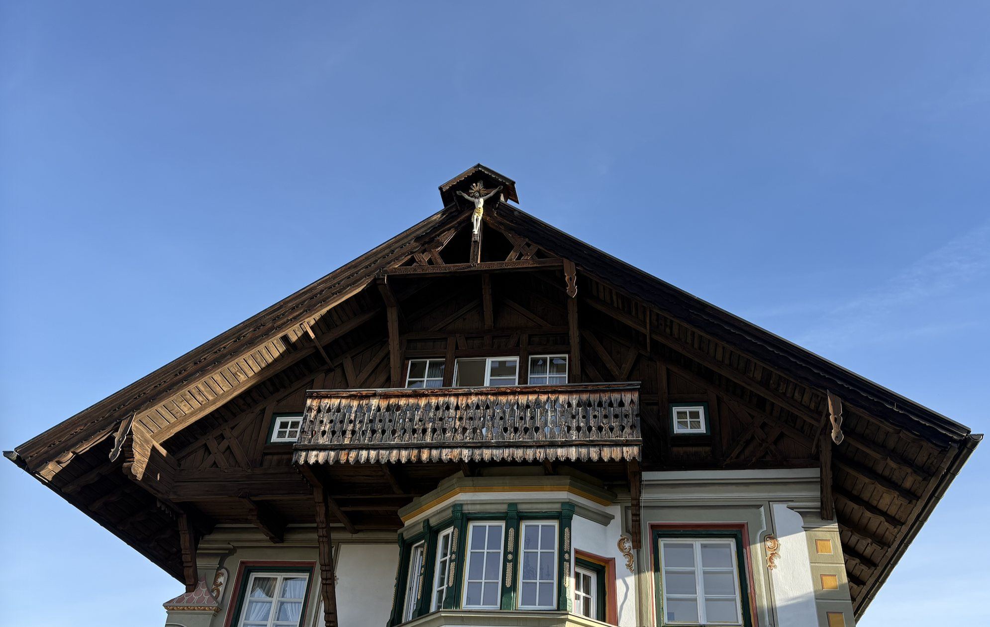 Giebel der Villa St. Oswald, Seefeld